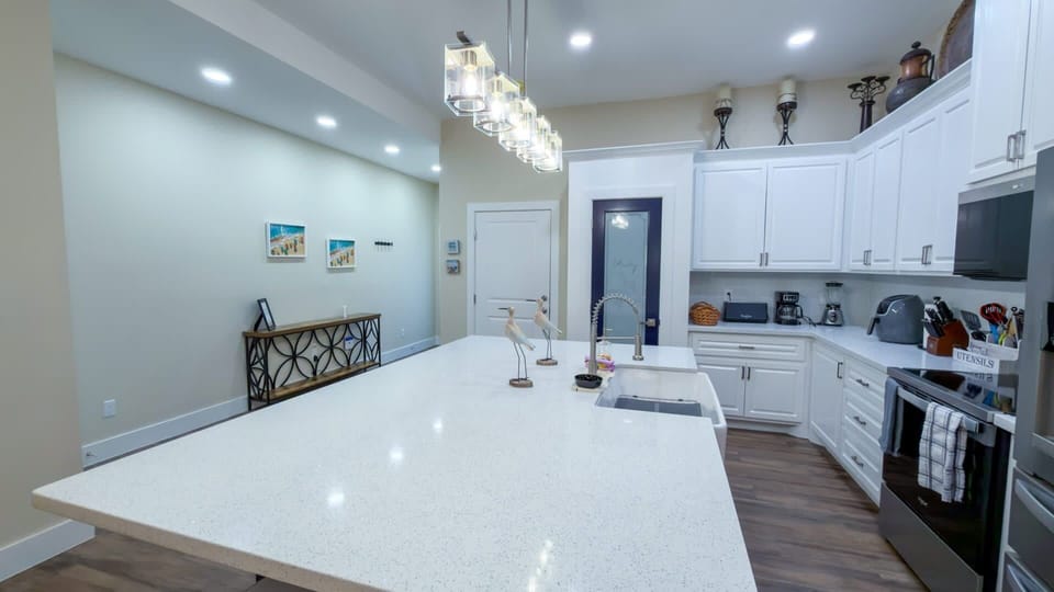 Townhome, 3 Bedrooms | Private kitchen | Coffee/tea maker, fridge, oven, toaster