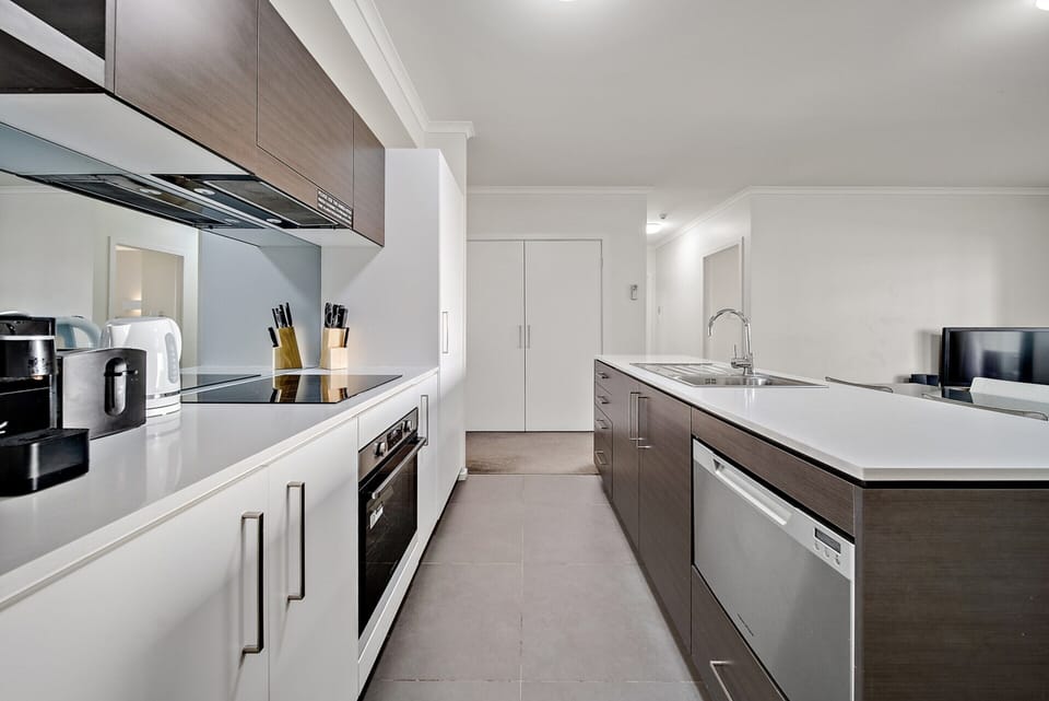 Apartment | Private kitchen | Cookware/dishes/utensils