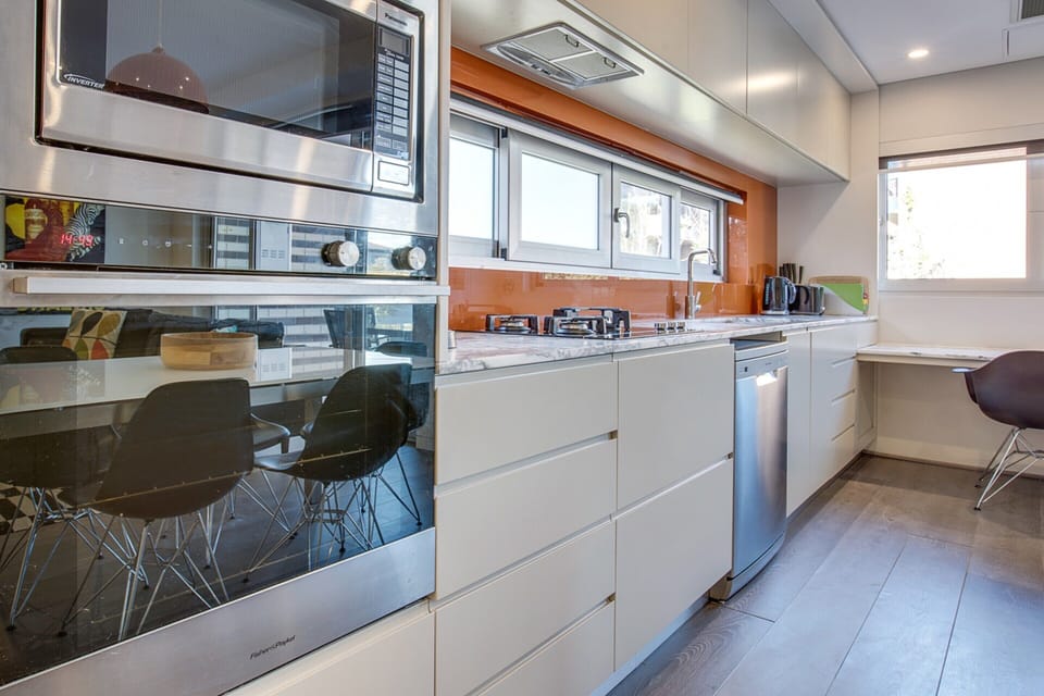 Apartment | Private kitchen | Fridge, microwave, oven, stovetop