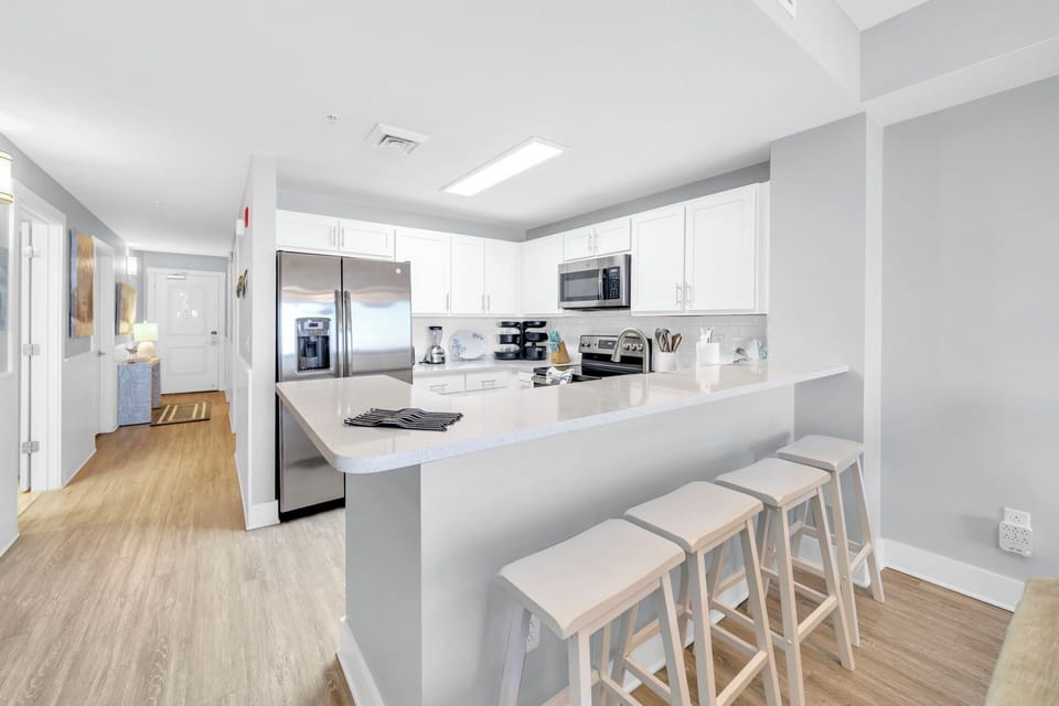 Eat-in bar seating