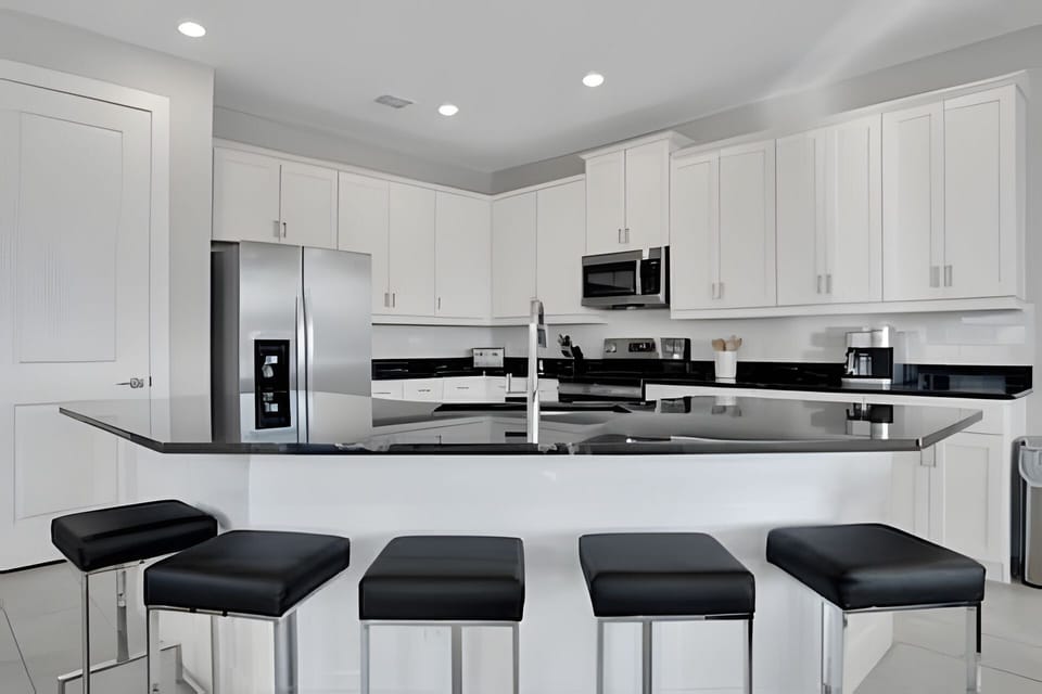 Cookware/dishes/utensils