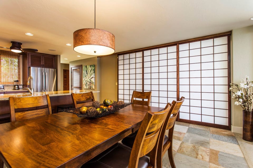 Condo, Multiple Beds, Lanai, Ocean View (Surf and Racquet 1206) | Dining