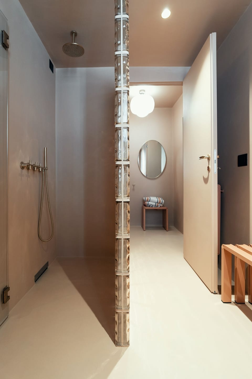 Luxury Suite, Kitchen | Bathroom | Hair dryer, towels, soap, shampoo