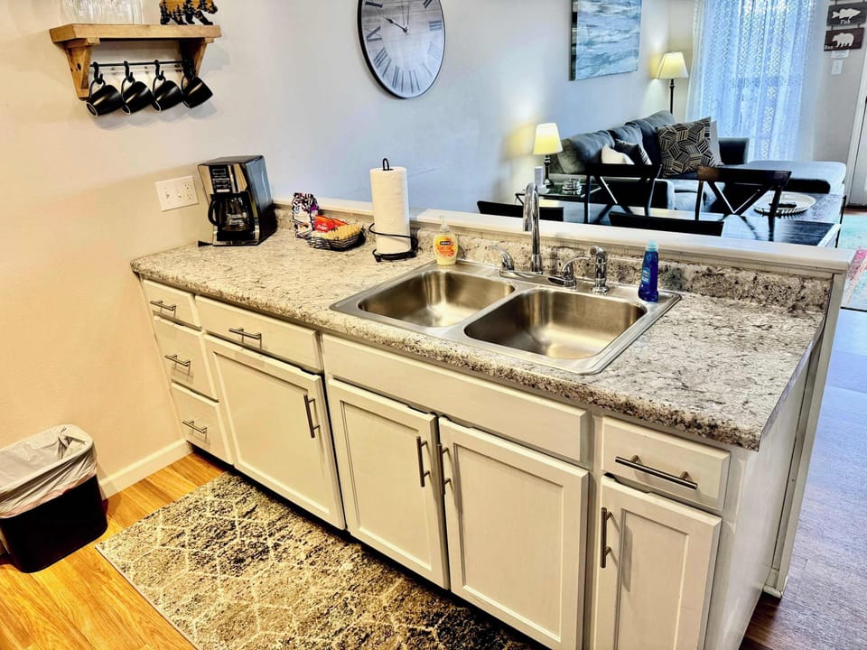 Sink and conter tops