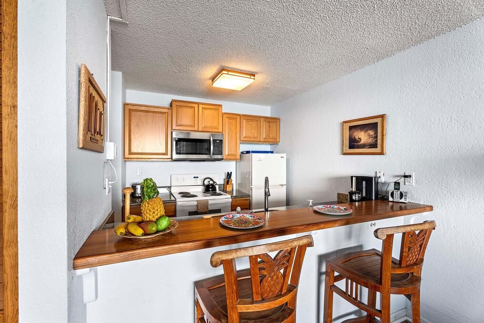 Condo, 1 King Bed, Lanai, Ocean View (Kona Reef A15) | Private kitchen