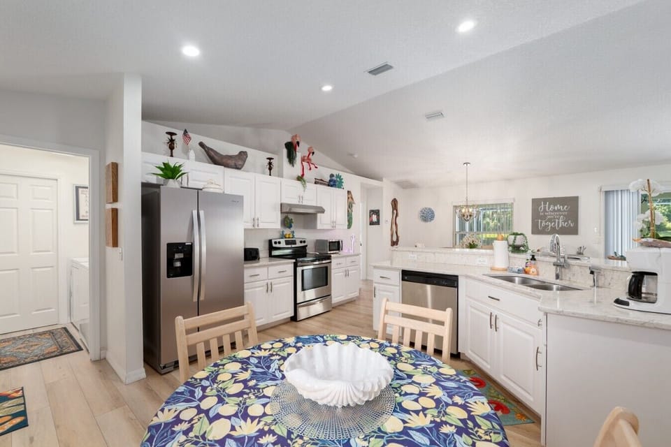 Breakfast nook in Kitchen