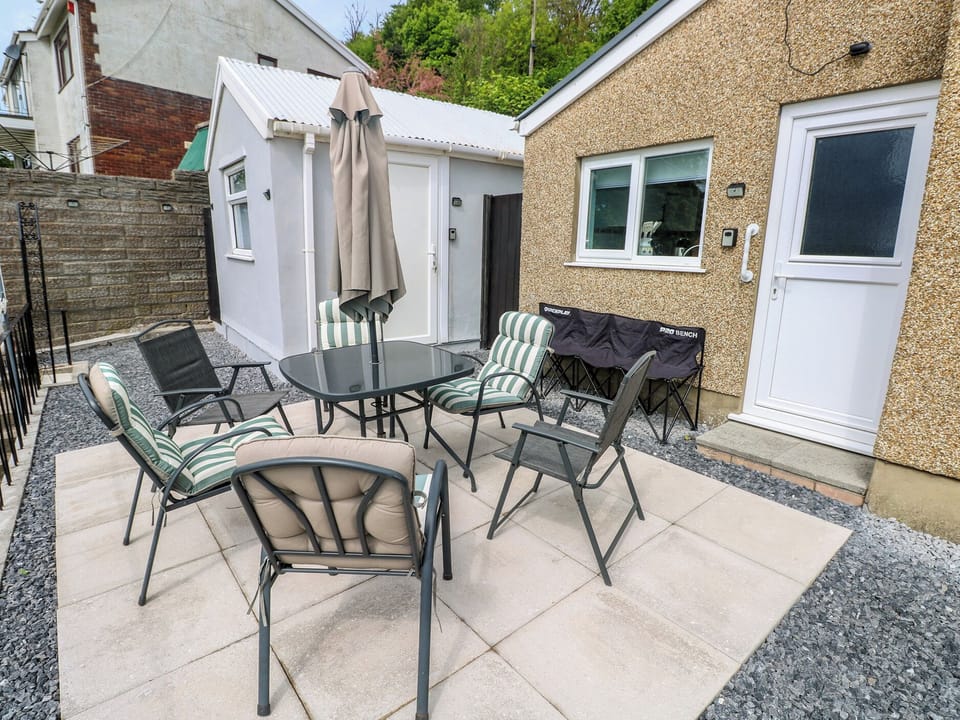 Cottage | Outdoor dining