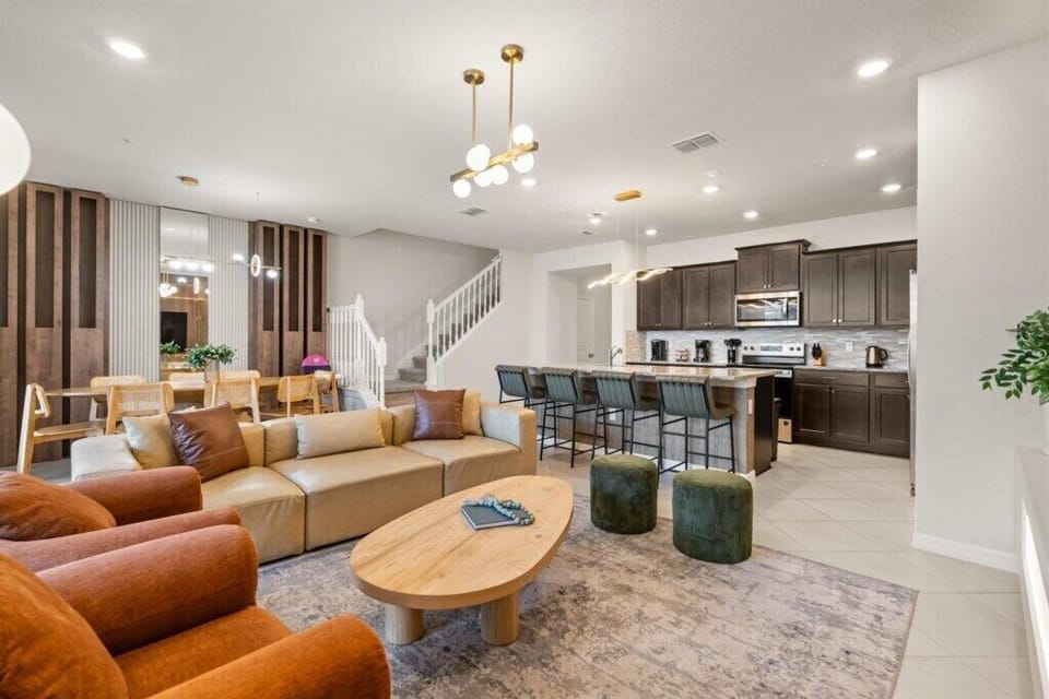 1300 Blue Island Drive (2).jpg