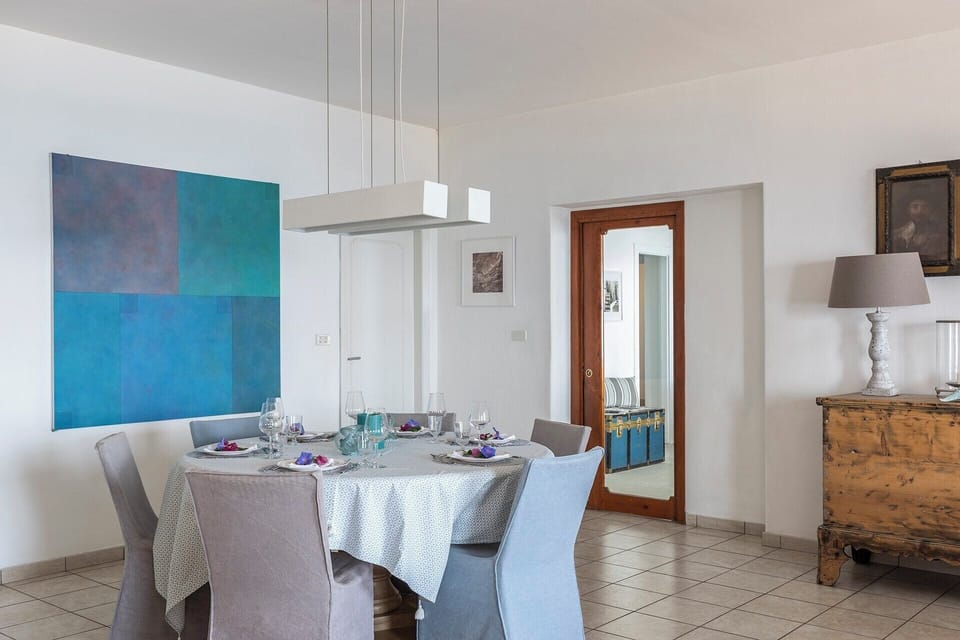 The luminous, spacious dining area.