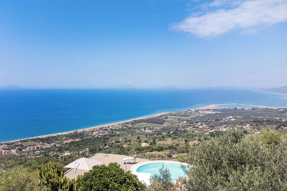 Views of the coast and the town of Acquedolci below.