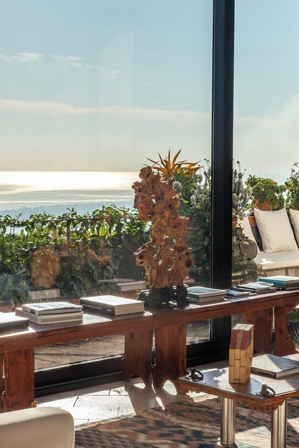 Spellbinding views out to sea.