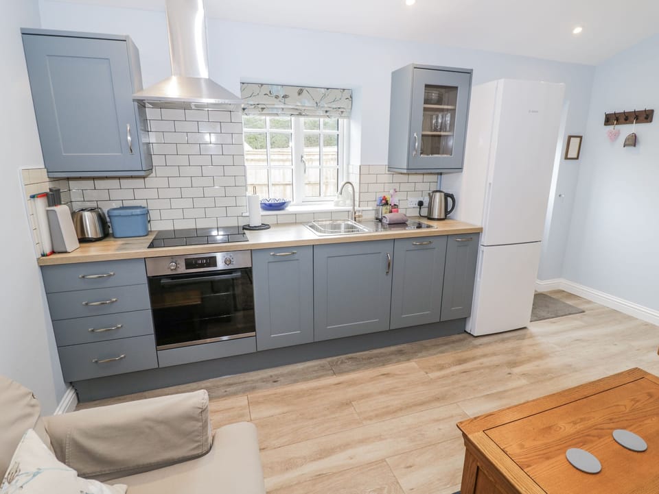 Fridge, microwave, dishwasher, toaster