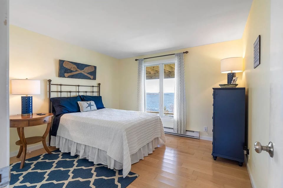 Bedroom 3 with full size bed on lower level.