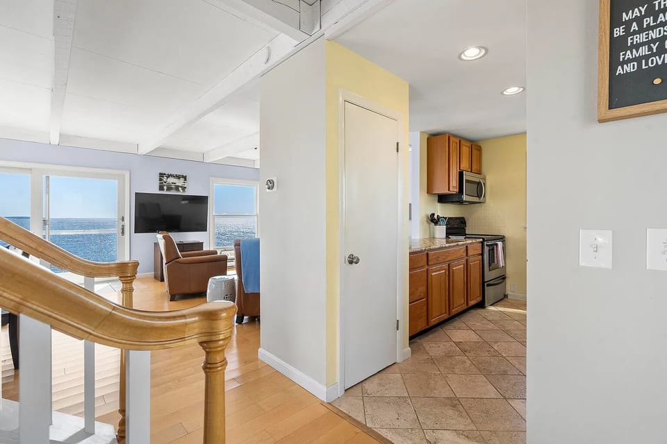 looking into the Kitchen area.