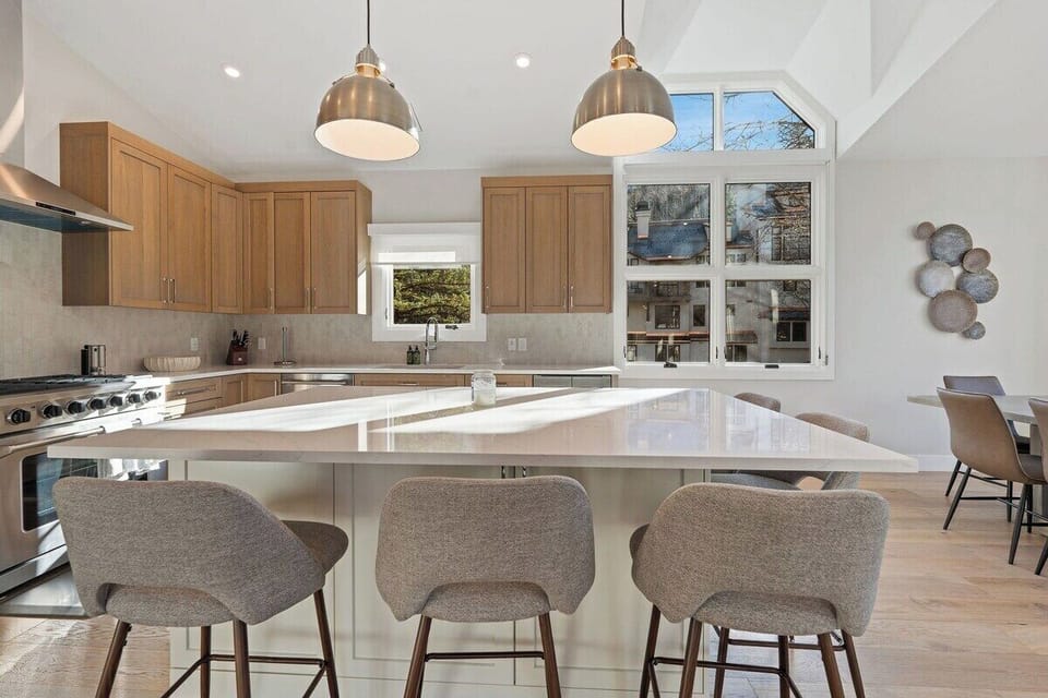 Dine In Kitchen
