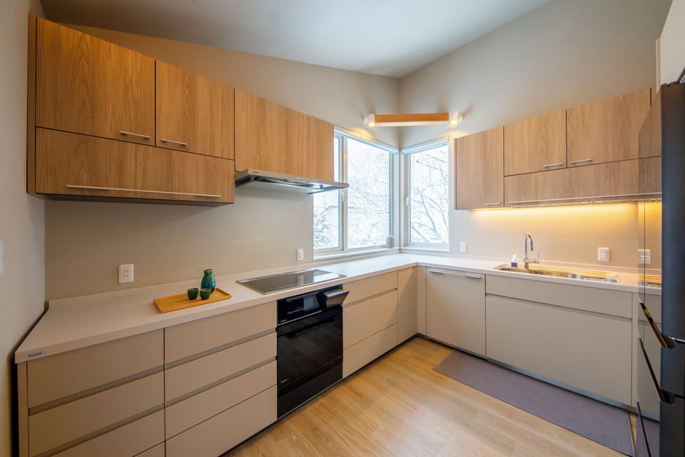 Classic House, Mountain View | Private kitchen | Fridge