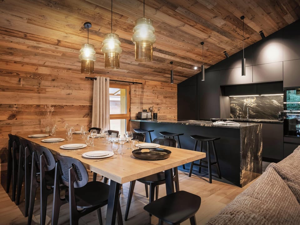 Dining table & Kitchen