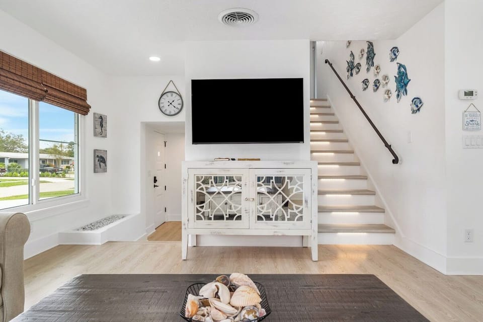 The perfect place for movie nights or game nights around the coffee table!