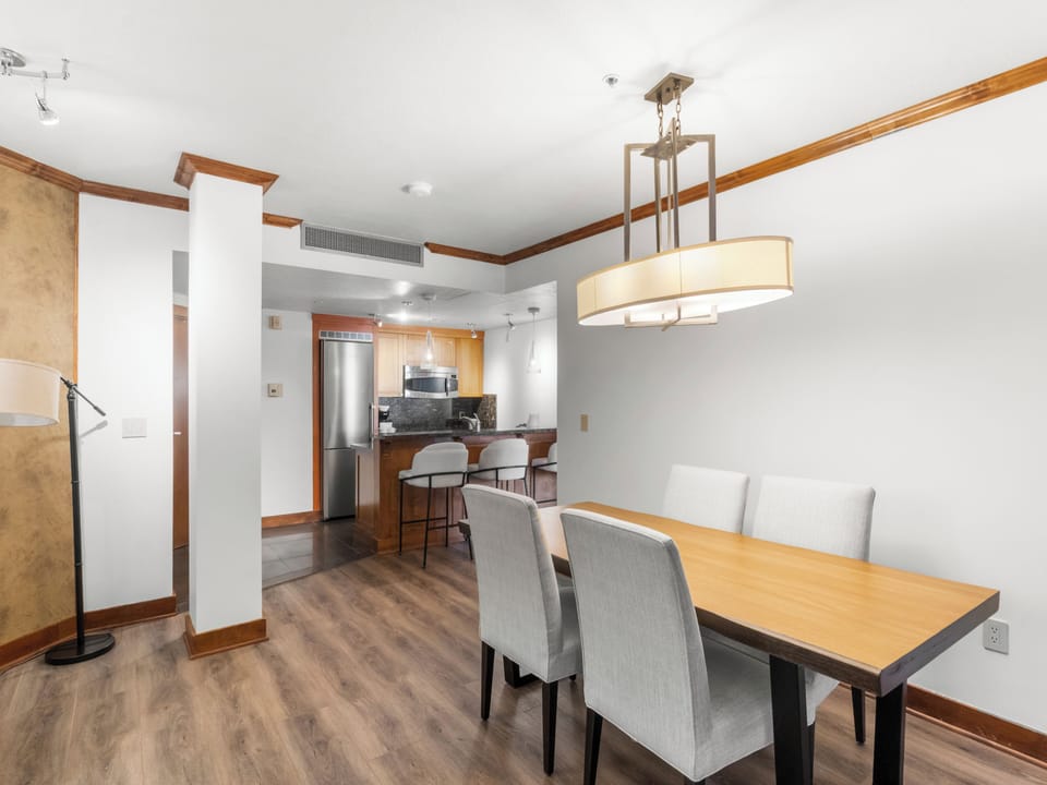 Dining Area for 4