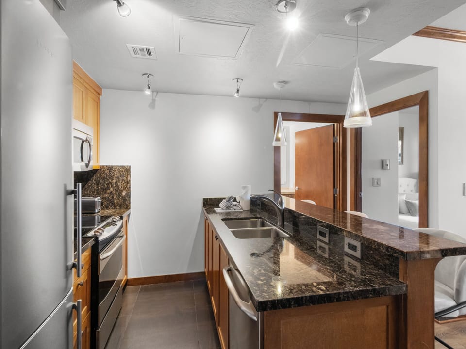 Full Kitchen