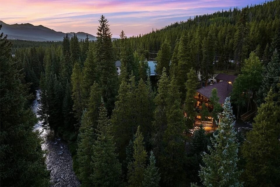 breckenridge-lodge-river-ski-mountain-views