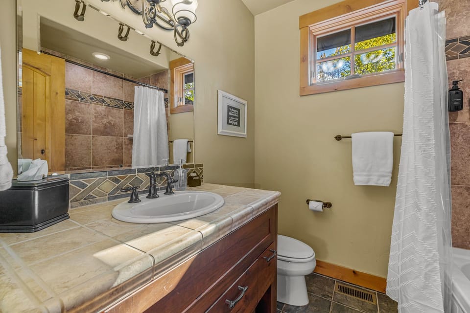 Bathroom- upstairs