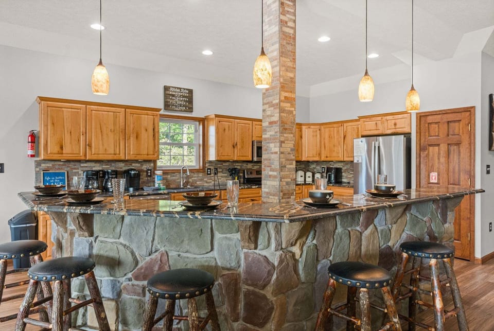 No problem cooking for a large group in this modern Kitchen while chatting with guests around the Breakfast Bar that seats 5