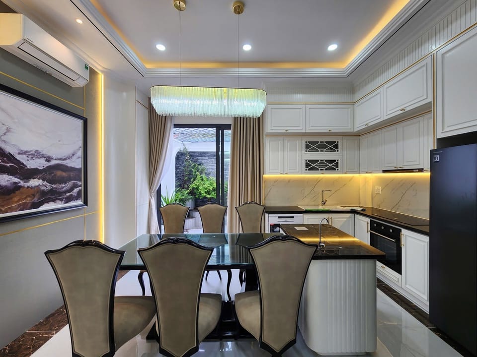 Standard Room, City View | Private kitchen