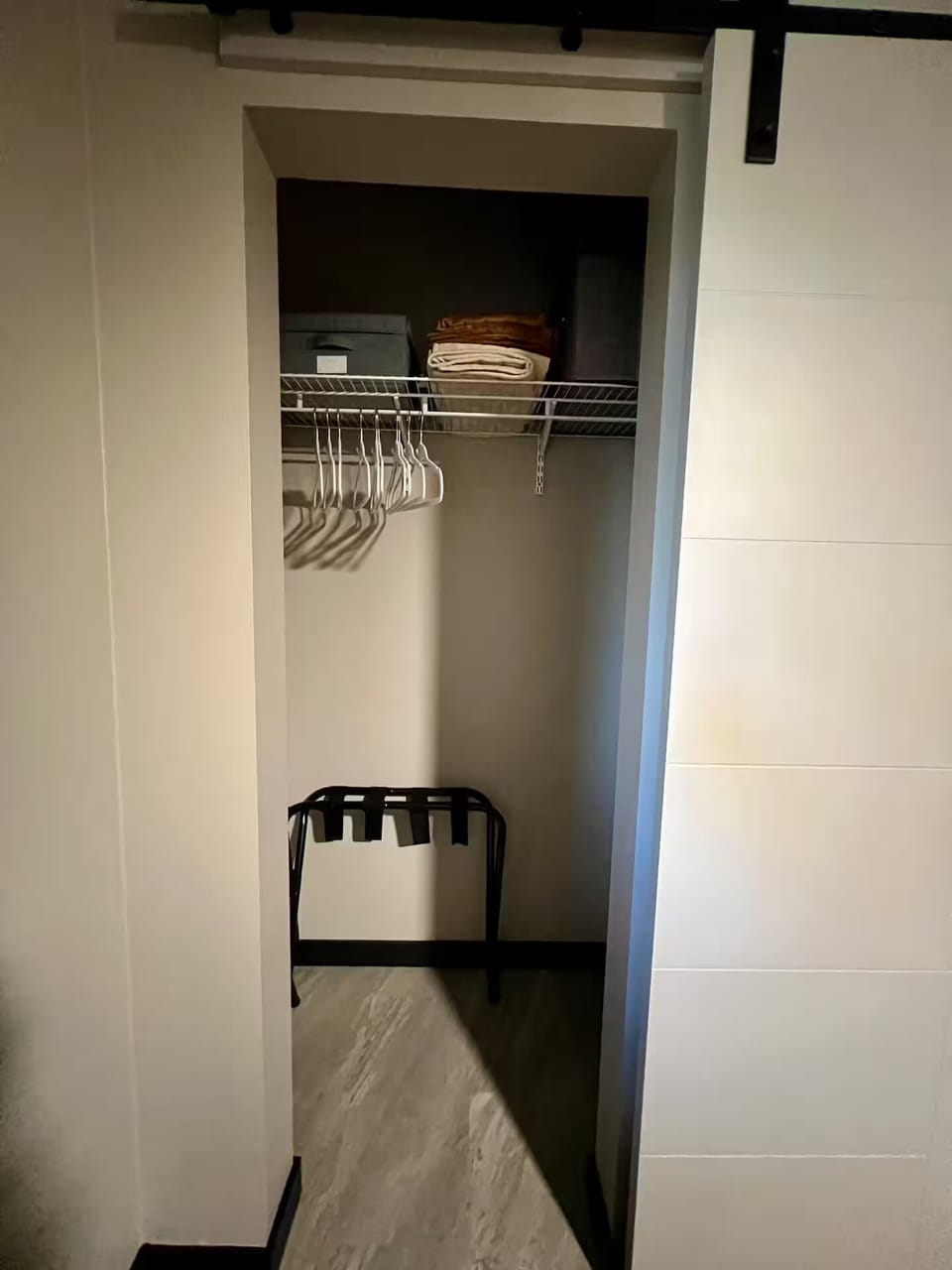 luggage rack
