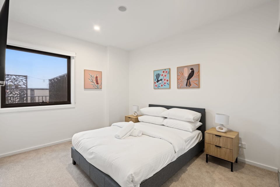 Apartment | 2 bedrooms, laptop workspace, iron/ironing board, bed sheets