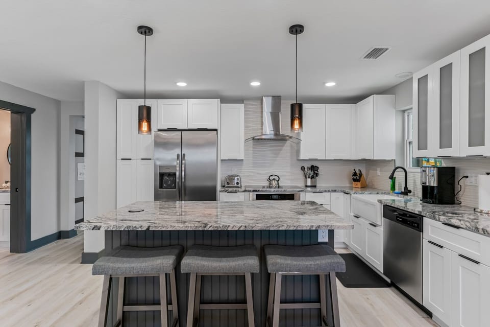 Eat in Kitchen