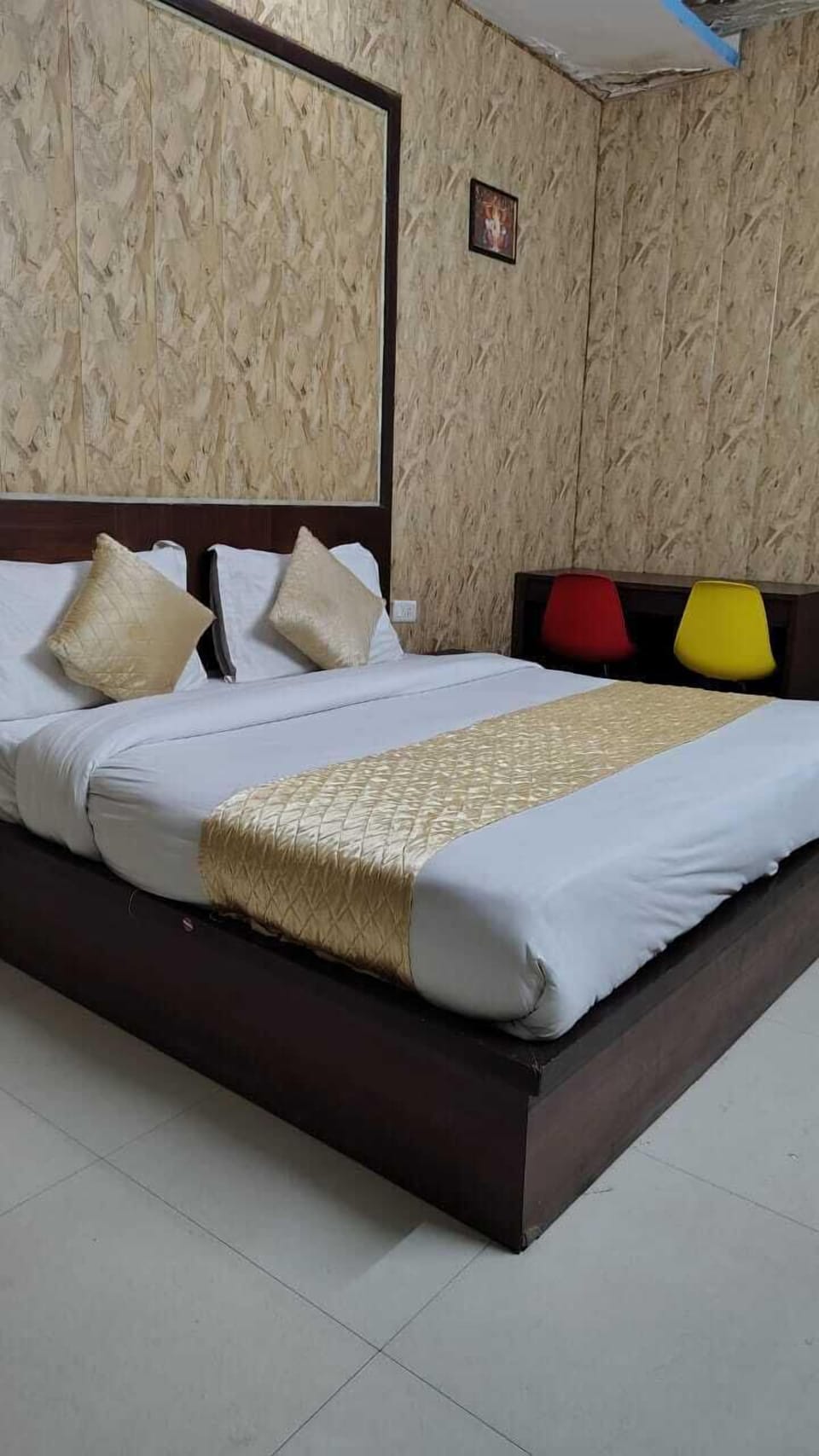 Deluxe Room | Rollaway beds, free WiFi, bed sheets
