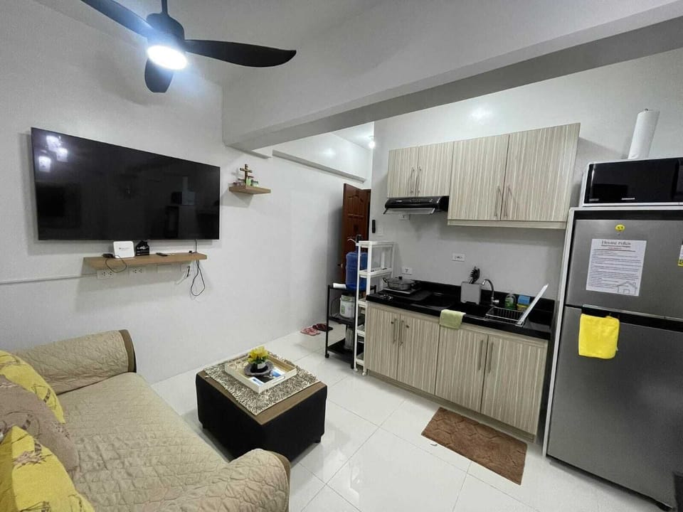 Family Condo, Ocean View | Living area