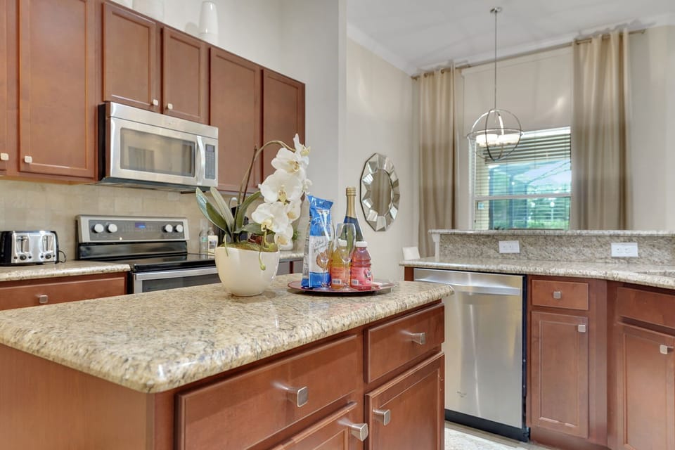 Recipe for a great stay: one gorgeous kitchen, a dash of laughter, and a sprinkle of memories made around the table. Bon appétit!