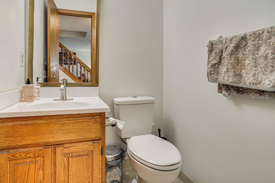 Half Bathroom | 1st Floor