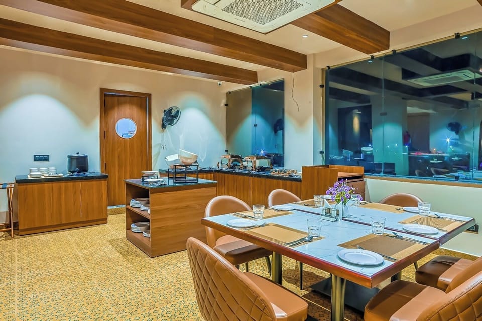 Daily buffet breakfast for a fee