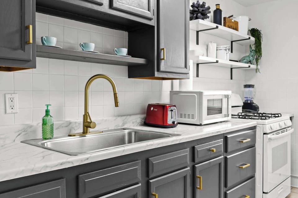Kitchen: Bright and functional, this kitchen makes cooking a breeze during your stay