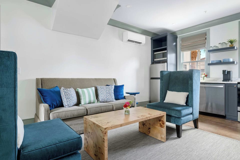 Living room + pullout couch + TV