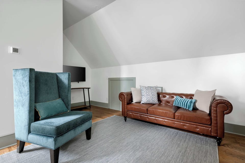 Living room + TV