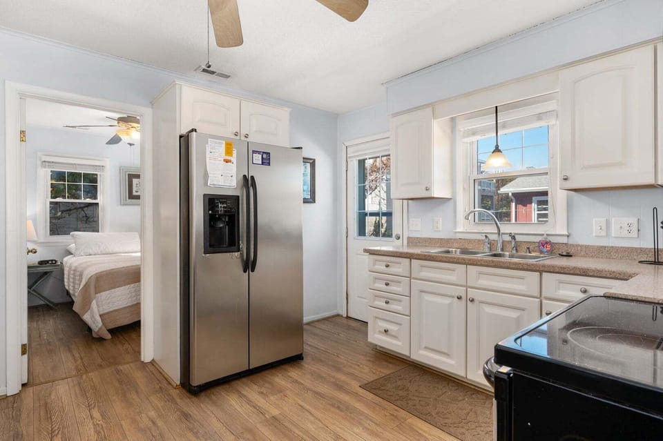 9-web-or-mls-2914-Wrightsville-Kitchen-V2