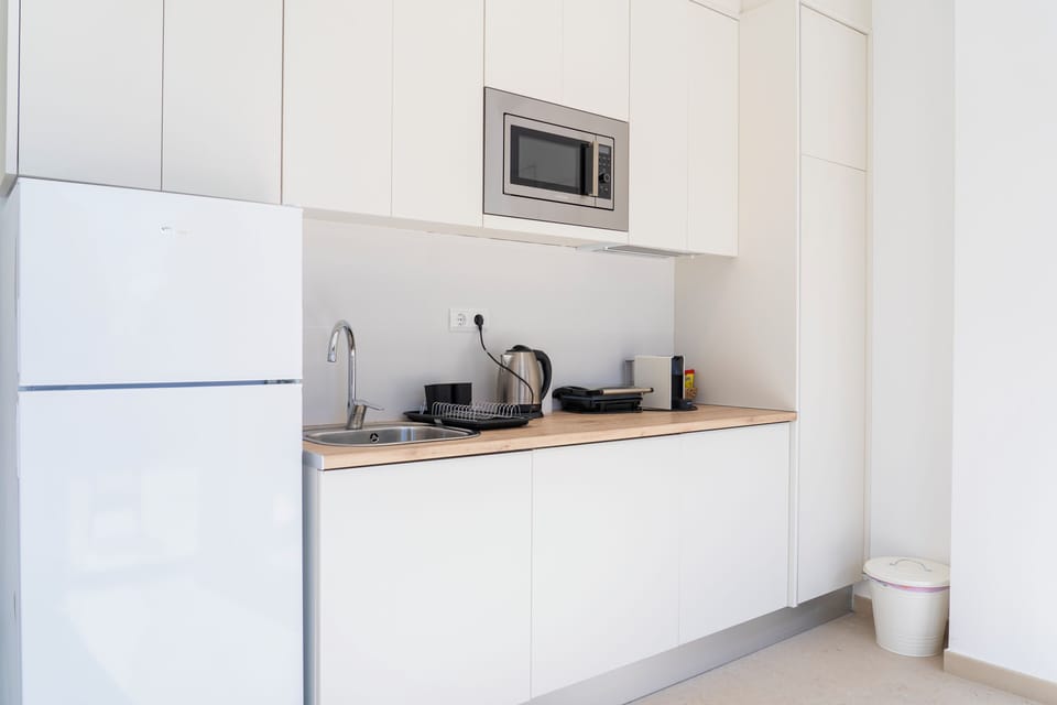 CA STUDIO-TERRAZA-VISTA PLAYA | Private kitchen | Full-size fridge, microwave, stovetop, espresso maker