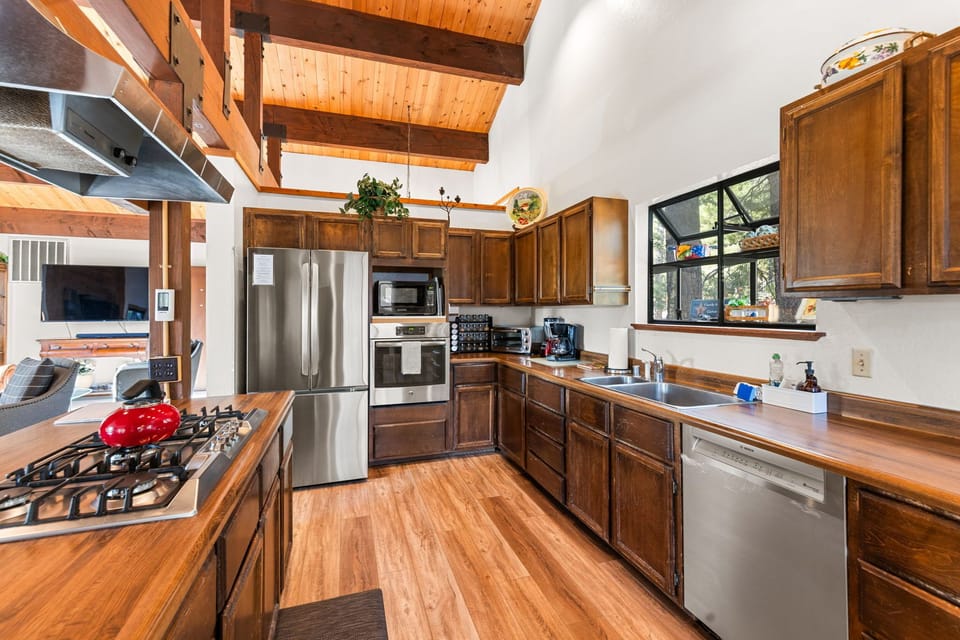 Full Kitchen