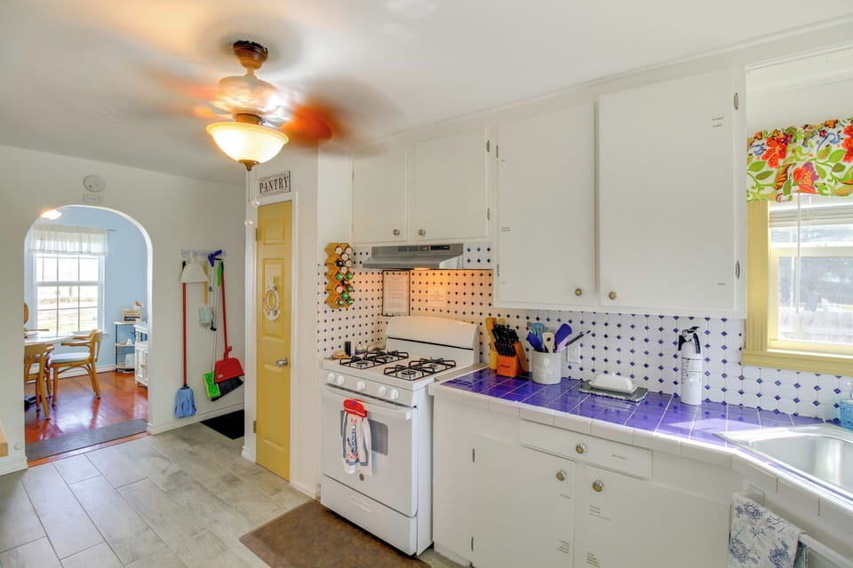 House (2 Bedrooms) | Interior
