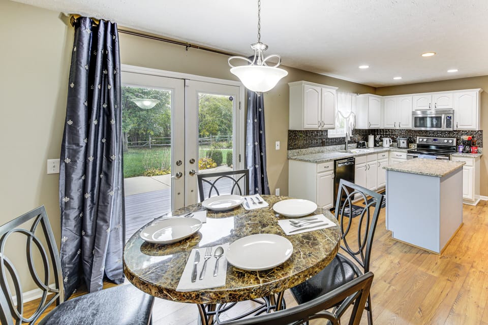 House (3 Bedrooms) | Interior