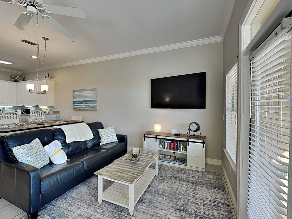 Living Area - Smart TV - First Floor