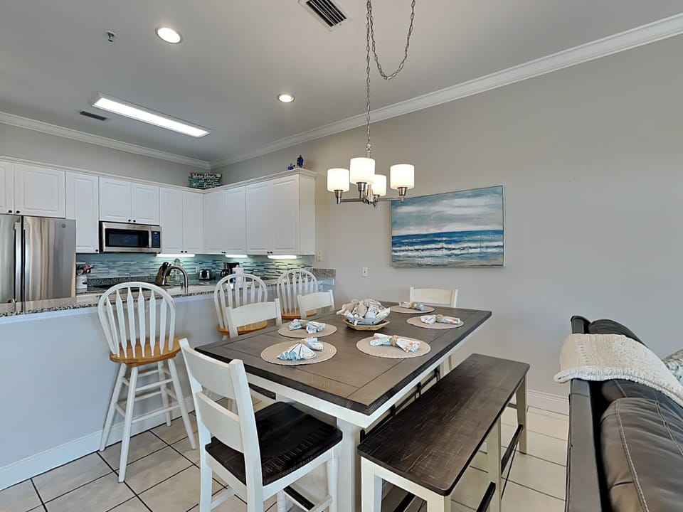 Dining Area - Breakfast Bar - First Floor
