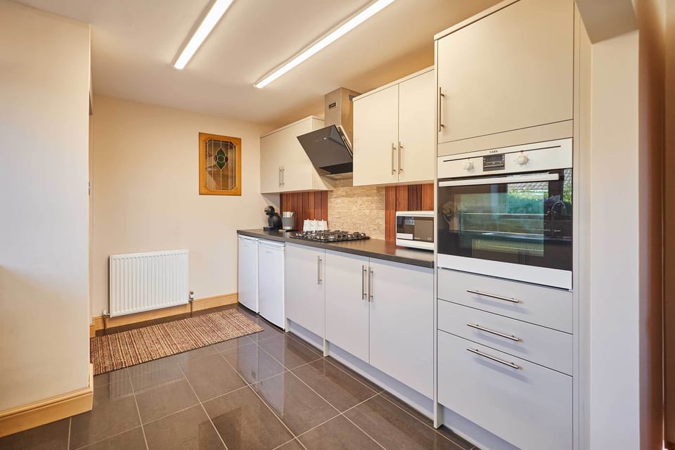 Cherry Willows, Stainsacre - Host & Stay