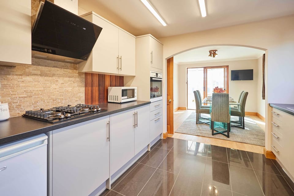 Cherry Willows, Stainsacre - Host & Stay