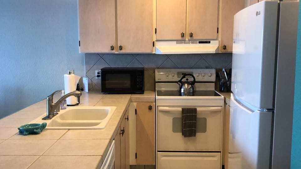 Condo, 1 King Bed with Sofa bed, Lanai, Ocean View (Sea Village 3311) | Private kitchen