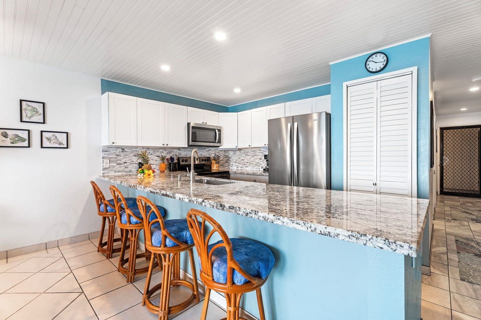 Condo, 1 King Bed with Sofa bed, Lanai, Ocean View (Sea Village 4312) | Private kitchen